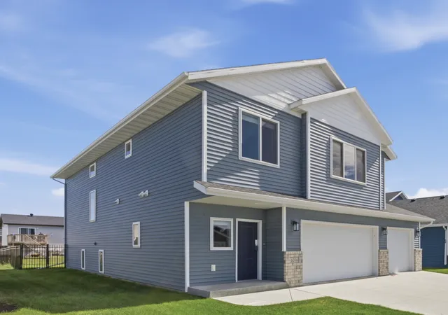 Photo 4 of Single family home for sale at 6016 79th Avenue S, Horace, ND 58047 | MLS# 7096673 | Listing updated on 2026-08-27