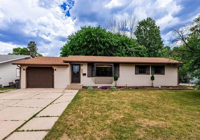 1st image of 606 Birch Ln, Moorhead, MN 56560 | MLS# 7096676