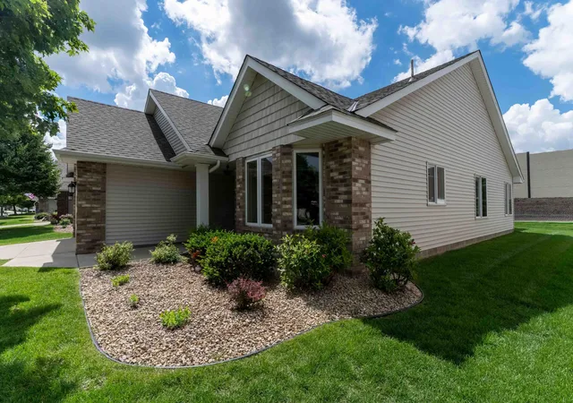 2nd image of 2880 126th Ave Nw, Minneapolis, MN 55448 | MLS# 7096684