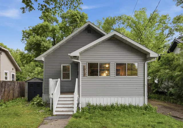 1st image of 1017 14th St S, Fargo, ND 58103 | MLS# 7096688