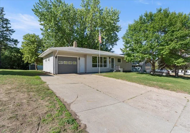 Homes for sale in Brainerd, MN | 505 Linden Ln, Brainerd, MN 56401 | MLS# 7096693