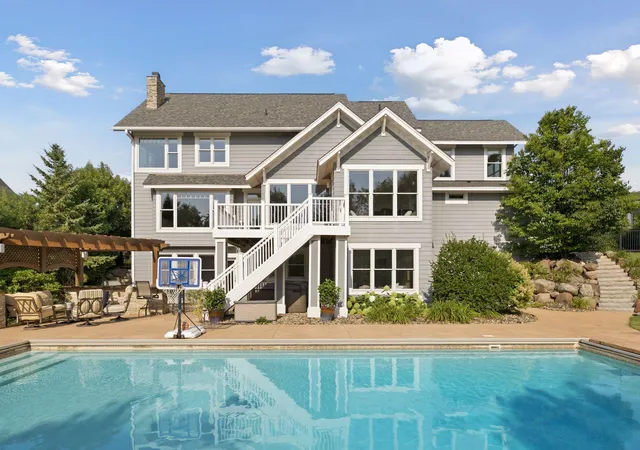3rd image of 3300 Crestmoor Bay, Saint Paul, MN 55125 | MLS# 7096700
