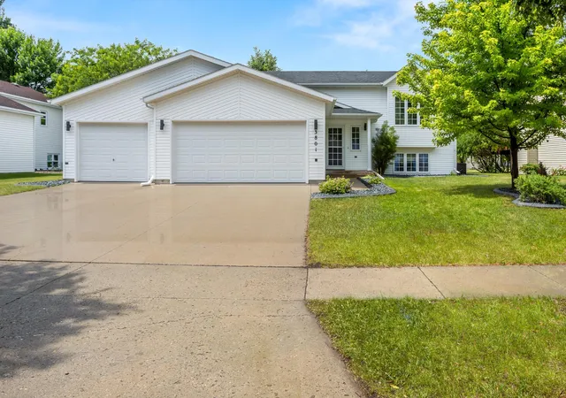 Homes for sale in Fargo, ND | 3801 20th St S, Fargo, ND 58104 | MLS# 7096701