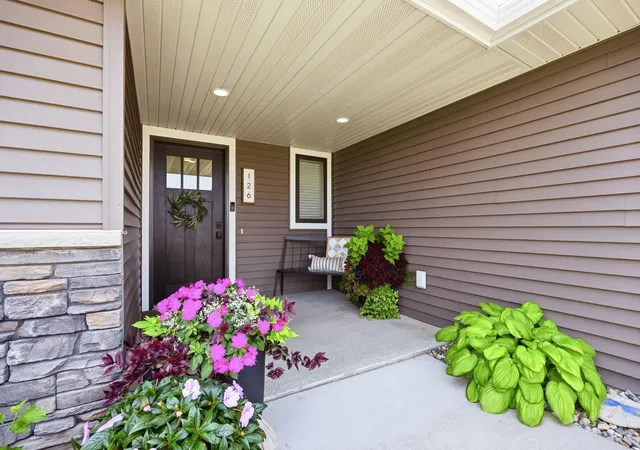 Homes for sale in Hutchinson, MN | 126 Detroit Ave Se, Hutchinson, MN 55350 | MLS# 7096710