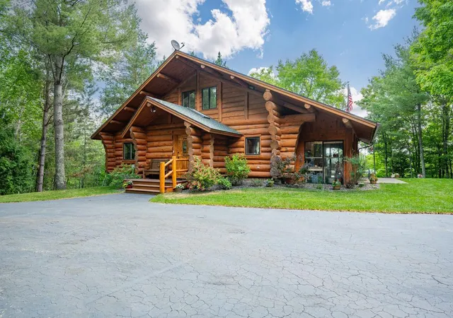 3rd image of 38020 Blueridge Dr, Grand Rapids, MN 55744 | MLS# 7096713