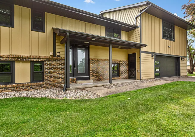 Homes for sale in Waterville, MN | 1250 Waterville Rd, Waterville, MN 56096 | MLS# 7096731