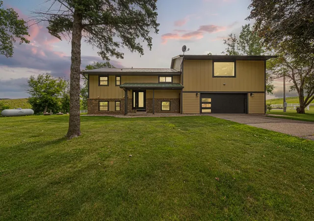 Homes for sale in Waterville, MN | 1250 Waterville Rd, Waterville, MN 56096 | MLS# 7096731