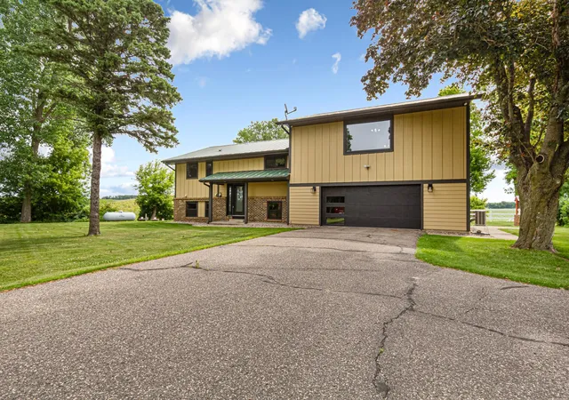 Homes for sale in Waterville, MN | 1250 Waterville Rd, Waterville, MN 56096 | MLS# 7096731
