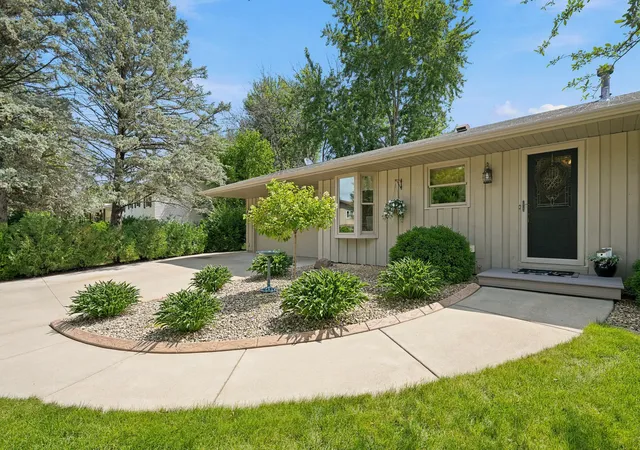 Homes for sale in Cottage Grove, MN | 7529 Immanuel Ave S, Cottage Grove, MN 55016 | MLS# 7096749