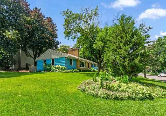 1st image of 100 Turnpike Rd, Golden Valley, MN 55416 | MLS# 7096756