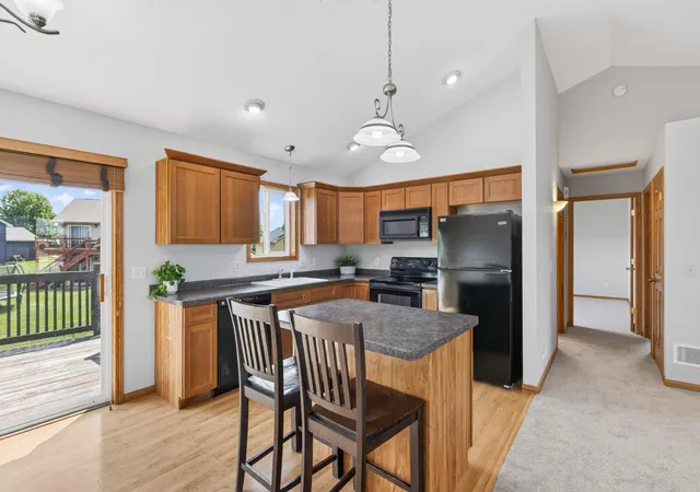 2nd image of 1536 Ponderosa Ln, New Richmond, WI 54017 | MLS# 7096758