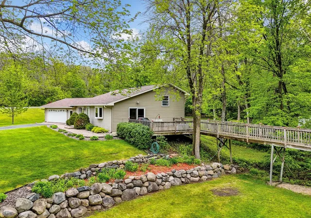 4th image of 979 First St, Taylors Falls, MN 55084 | MLS# 7096759