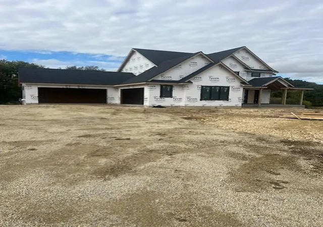 Photo 2 of Single family home for sale at 4463 Millie Meadow Dr Sw, Rochester, MN 55902 | MLS# 7096779 | Listing updated on 2026-10-14