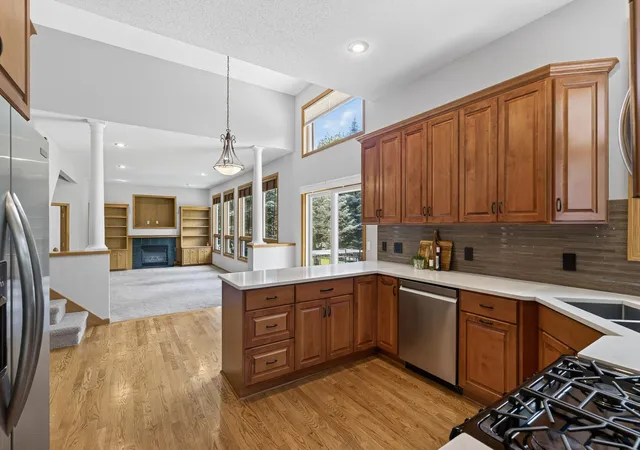 4th image of 15004 Willa Ct, Burnsville, MN 55306 | MLS# 7096785