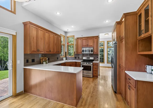5th image of 15004 Willa Ct, Burnsville, MN 55306 | MLS# 7096785