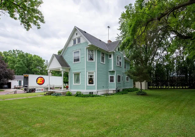 Homes for sale in Minnesota Lake, MN | 126 Minnesota Ave E, Minnesota Lake, MN 56068 | MLS# 7096806