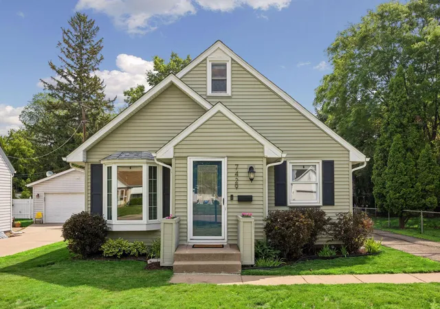 Homes for sale in Richfield, MN | 7429 Aldrich Ave S, Richfield, MN 55423 | MLS# 7096809