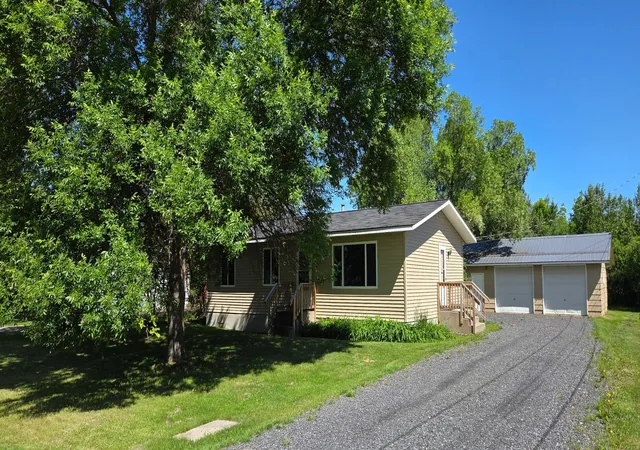 Homes for sale in International Falls, MN | 610 16th St E, International Falls, MN 56649 | MLS# 7096822
