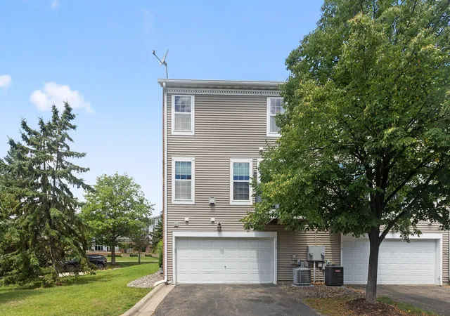 5th image of 715 Village Pkwy, Circle Pines, MN 55014 | MLS# 7096933