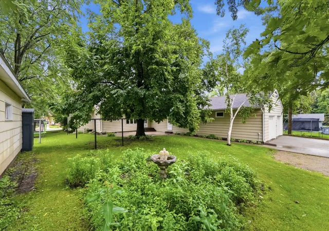 Photo 3 of Sale Pending at 309 5th Avenue Se, Melrose, MN 56352 | MLS# 7096943 | Listing updated on 2026-09-25