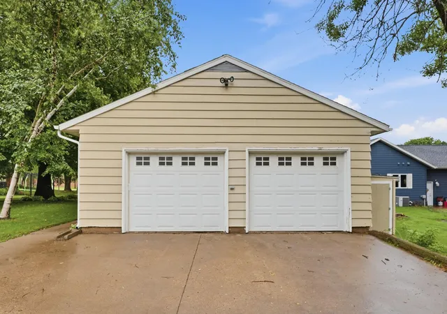 Photo 3 of Sale Pending at 309 5th Avenue SE, Melrose, MN 56352 | MLS# 7096943 | Listing updated on 2026-09-25