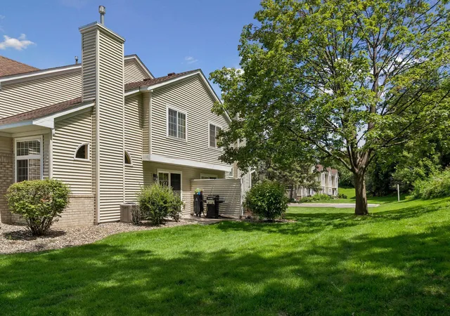 Homes for sale in Burnsville, MN | 15333 Greenhaven Ln #106, Burnsville, MN 55306 | MLS# 7096957