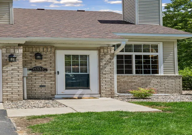 Homes for sale in Burnsville, MN | 15333 Greenhaven Ln #106, Burnsville, MN 55306 | MLS# 7096957