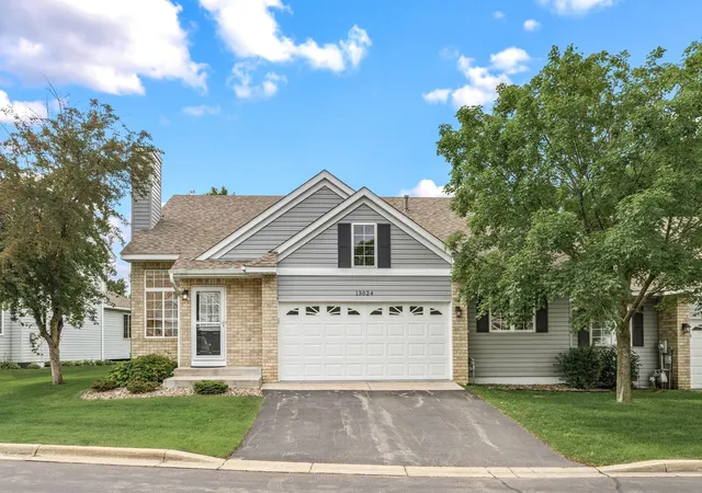 Homes for sale in Apple Valley, MN | 13024 Garrett Ln, Apple Valley, MN 55124 | MLS# 7096960
