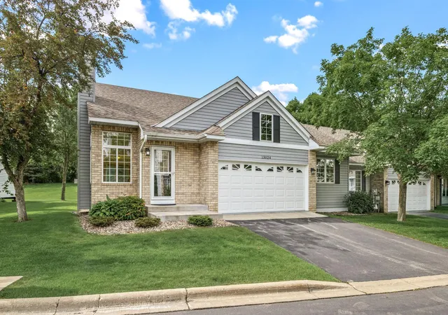 Homes for sale in Apple Valley, MN | 13024 Garrett Ln, Apple Valley, MN 55124 | MLS# 7096960