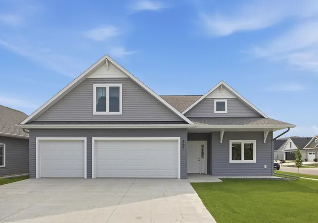 Homes for sale in Fargo, ND | 4881 Bluebell Loop S, Fargo, ND 58104 | MLS# 7096964
