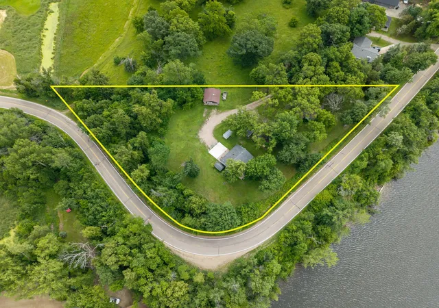 Photo 1 of Single family home for sale at 17571 Roberds Lake Blvd, Faribault, MN 55021 | MLS# 7097002 | Listing updated on 2026-07-02