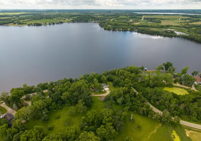Photo 3 of Single family home for sale at 17571 Roberds Lake Blvd, Faribault, MN 55021 | MLS# 7097002 | Listing updated on 2026-07-02