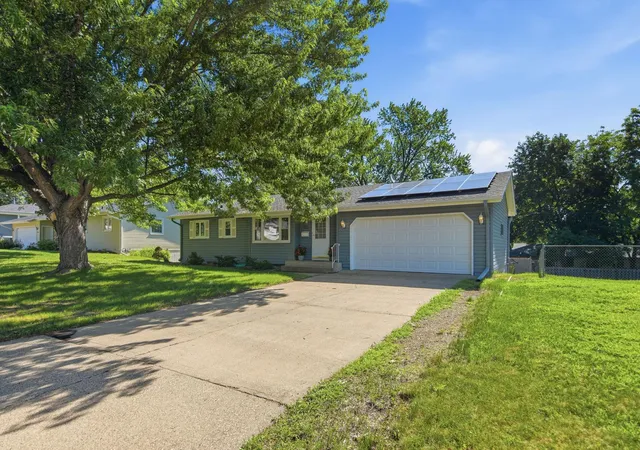 3rd image of 3640 Maryland Ave N, New Hope, MN 55427 | MLS# 7097036
