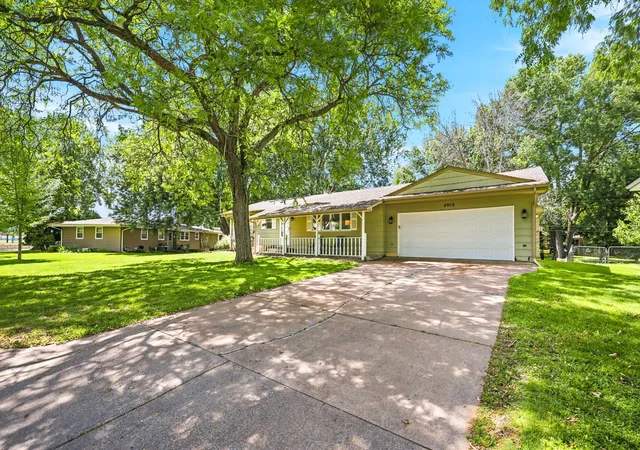 1st image of 4909 Wisconsin Ave N, New Hope, MN 55428 | MLS# 7097040