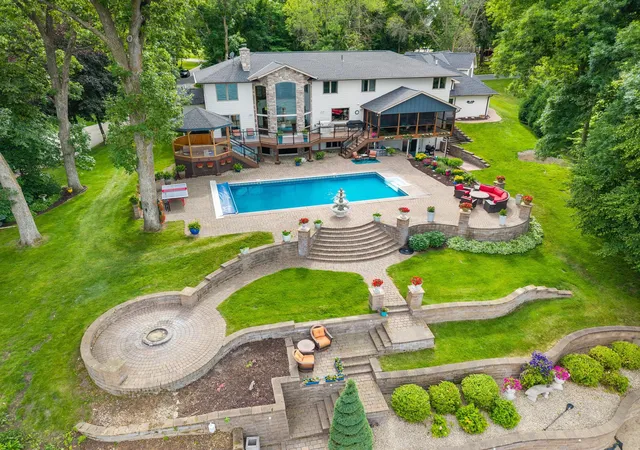 Photo 2 of Mansion for sale at 25701 Willow Ln, New Prague, MN 56071 | MLS# 7097076 | Listing updated on 2026-09-16