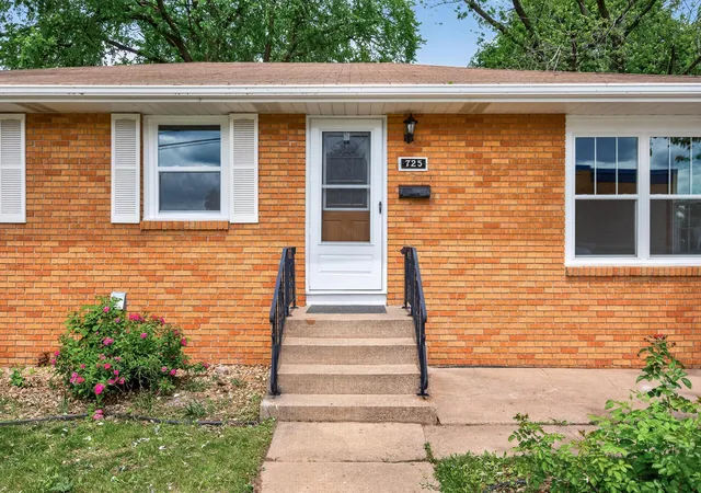 Homes for sale in Columbia Heights, MN | 725 49th Ave Ne, Columbia Heights, MN 55421 | MLS# 7097078