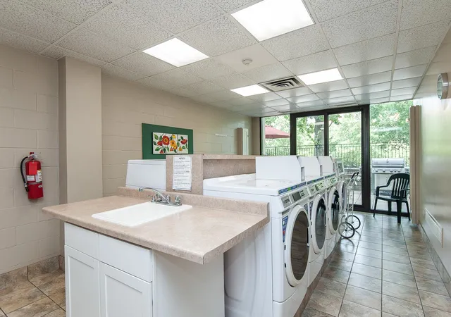 5th image of 207 5th Ave SW, Rochester, MN 55902