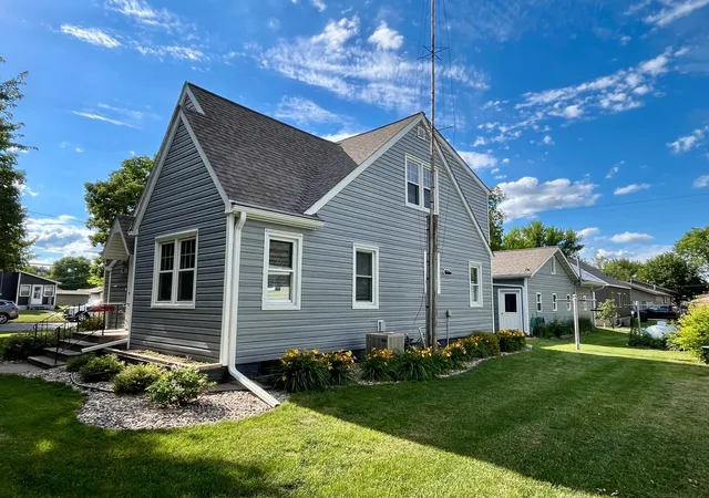 Homes for sale in Wabasso, MN | 761 Main St, Wabasso, MN 56293 | MLS# 7097091