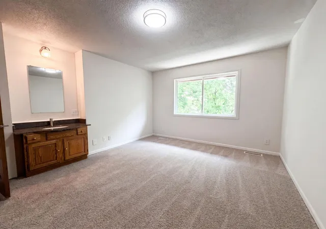 Photo 4 of Single family home for sale at 13637 Heather Hills Dr, Burnsville, MN 55337 | MLS# 7097097 | Listing updated on 2026-09-03