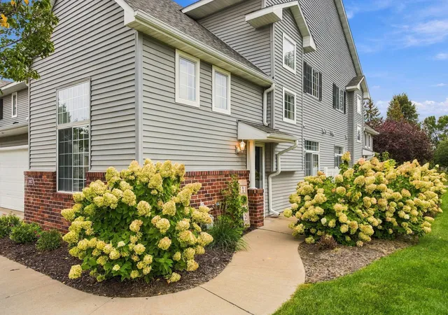 Photo 2 of Single family home for sale at 1907 111th Avenue Ne, Minneapolis, MN 55449 | MLS# 7097114 | Listing updated on 2026-10-05