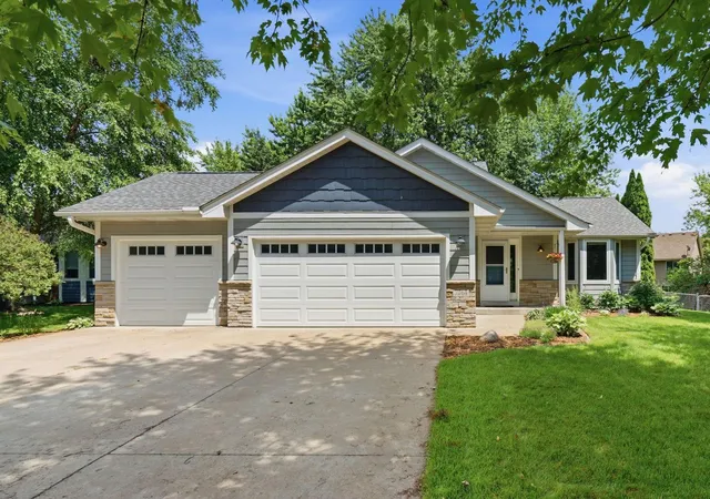 1st image of 7164 Gray Heron Dr, Circle Pines, MN 55014 | MLS# 7097162