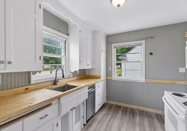 Photo 3 of Sale Pending at 1445 Larpenteur Ave W, Saint Paul, MN 55113 | MLS# 7097173 | Listing updated on 2026-10-07