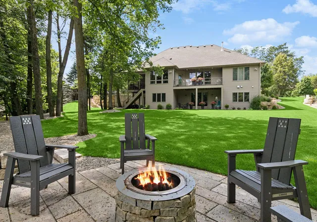Photo 4 of Single family home for sale at 1320 Wicklow Ln SW, Rochester, MN 55902 | MLS# 7097219 | Listing updated on 2026-10-22