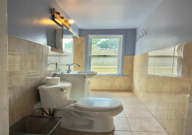 Photo 4 of Single family home for sale at 878 22nd Avenue SE, Minneapolis, MN 55414 | MLS# 7097231 | Listing updated on 2026-08-25