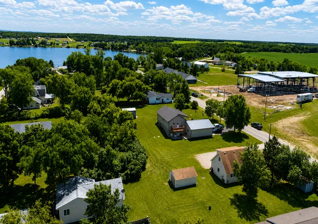 3rd image of 204 S Maple Ave S, Ottertail, MN 56571 | MLS# 7097246