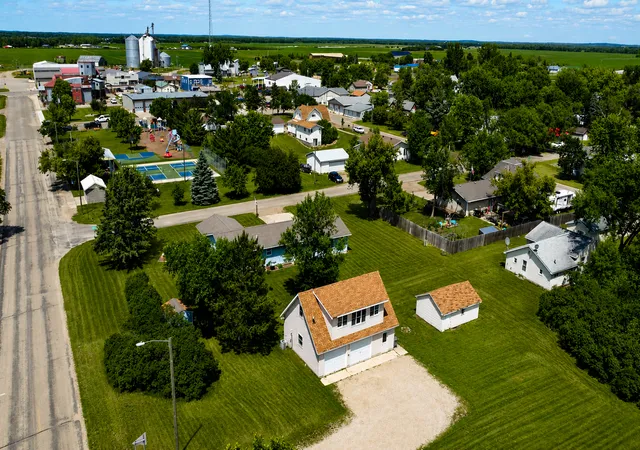 5th image of 204 S Maple Ave S, Ottertail, MN 56571 | MLS# 7097246