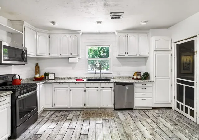 4th image of 23820 Main St, Hampton, MN 55031 | MLS# 7097247