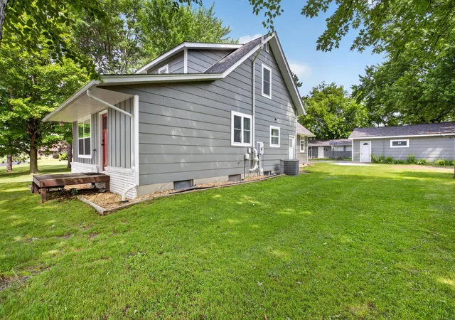 Homes for sale in Braham, MN | 500 8Th St Se, Braham, MN 55006 | MLS# 7097248