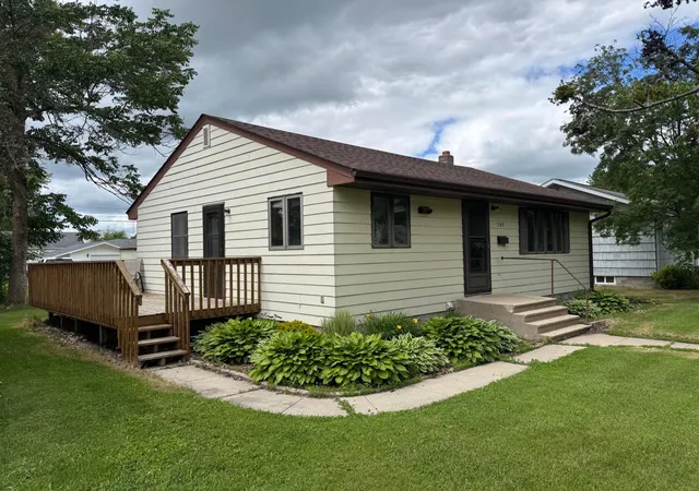 Homes for sale in Roseau, MN | 309 7th Ave Ne, Roseau, MN 56751 | MLS# 7097257