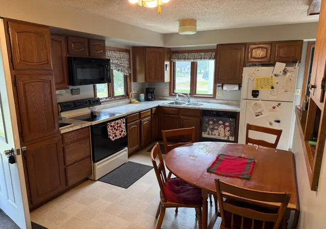 Homes for sale in Roseau, MN | 309 7Th Ave Ne, Roseau, MN 56751 | MLS# 7097257
